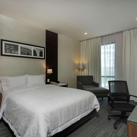 Hampton Inn And Suites San Luis Potosi Slp ภายนอก รูปภาพ