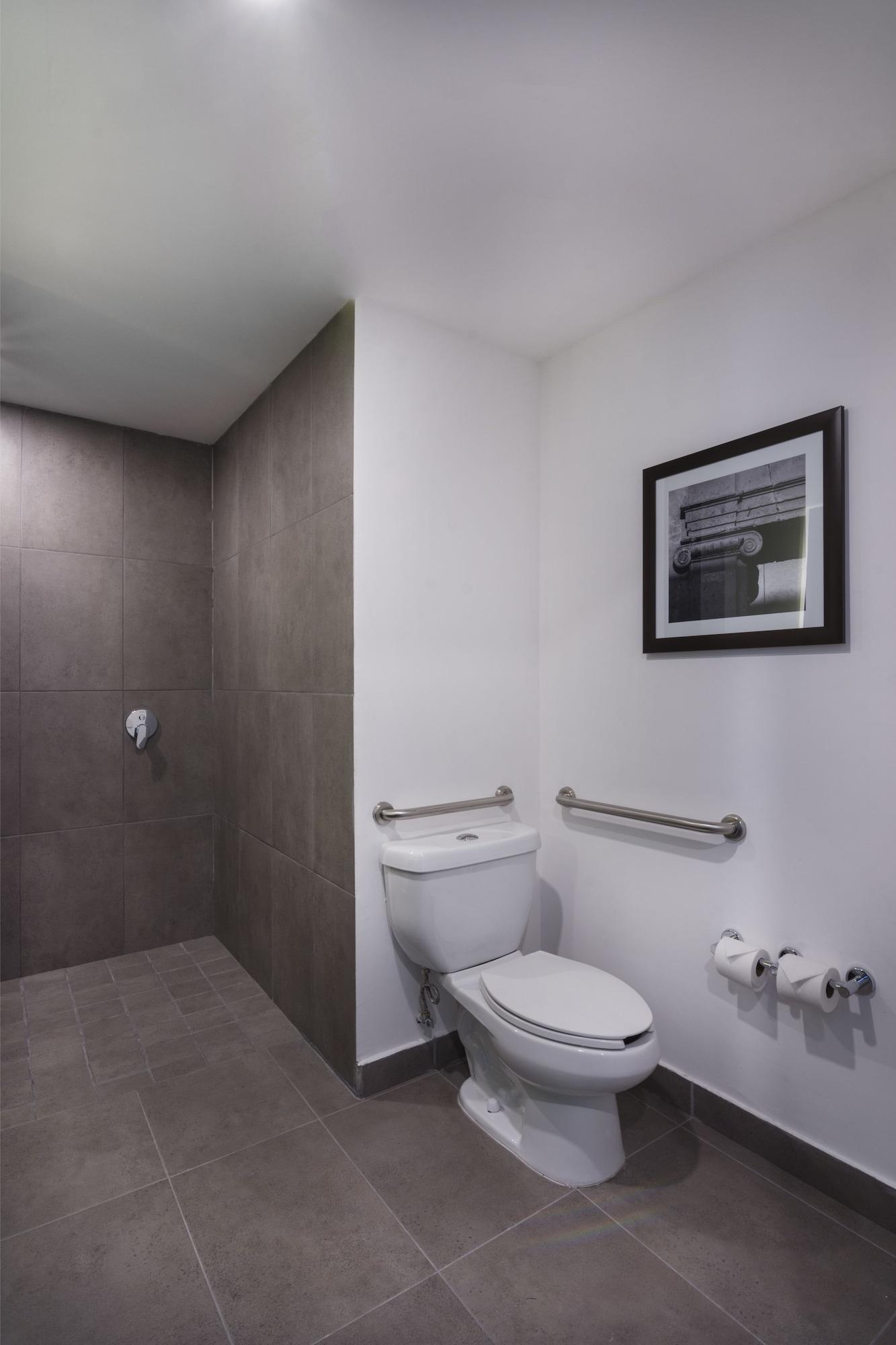 Hampton Inn And Suites San Luis Potosi Slp ภายนอก รูปภาพ