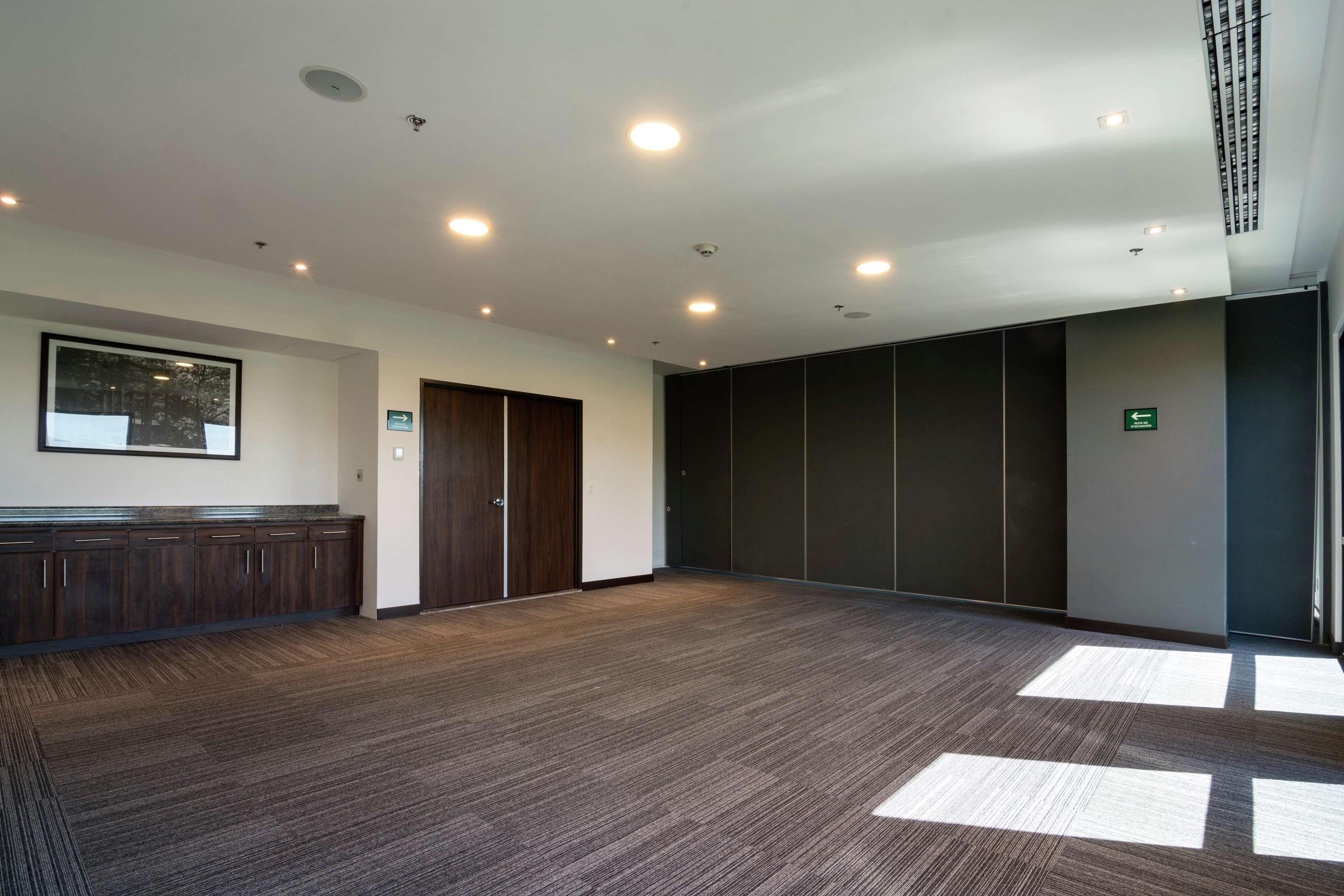 Hampton Inn And Suites San Luis Potosi Slp ภายนอก รูปภาพ