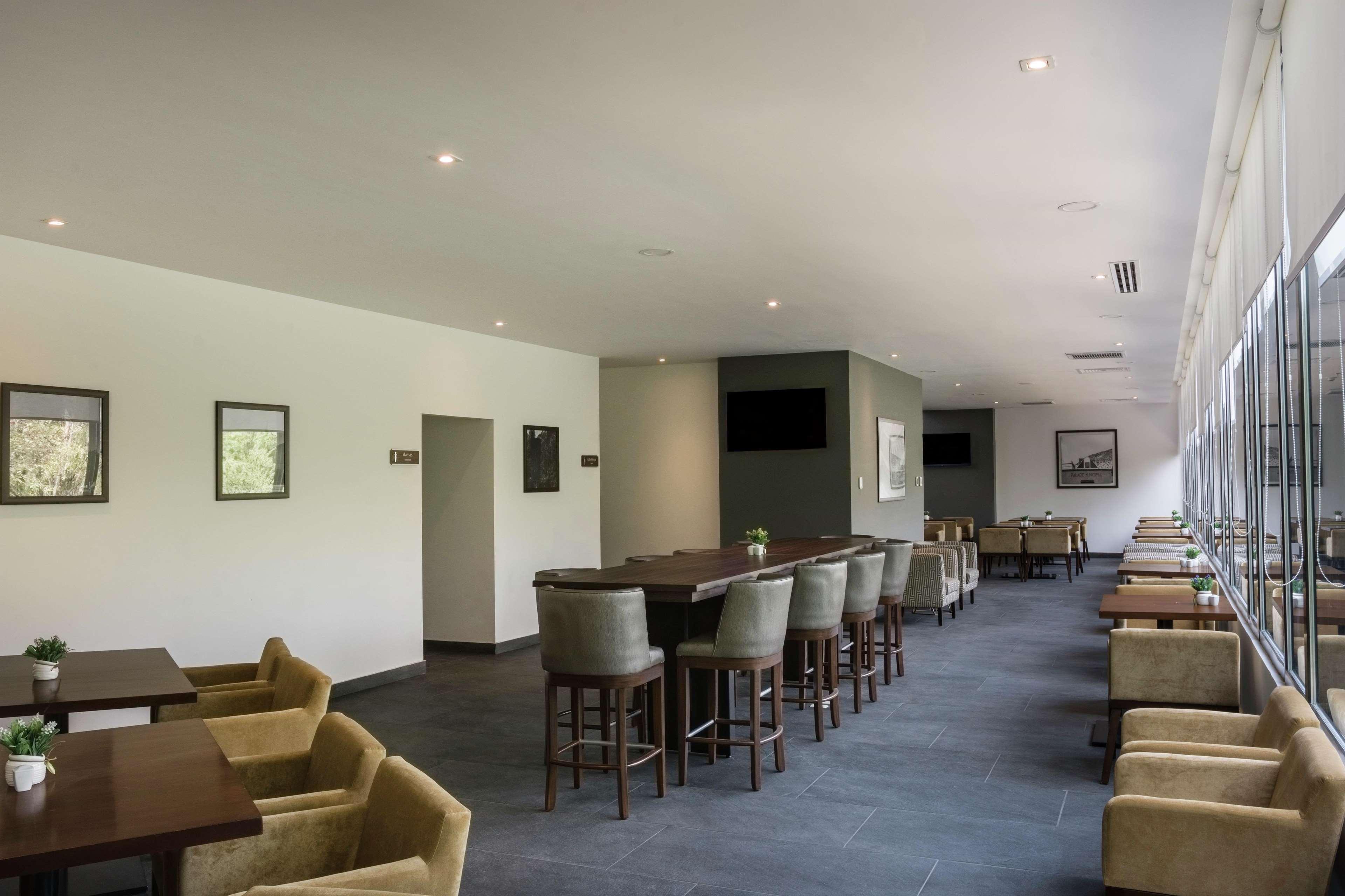 Hampton Inn And Suites San Luis Potosi Slp ภายนอก รูปภาพ
